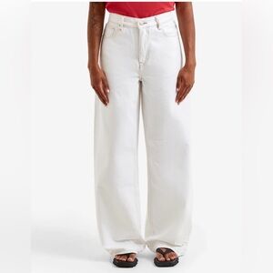 NWT DALA Sling Wide Leg Loose Fit Jeans in White Optico (Cream). Size 25